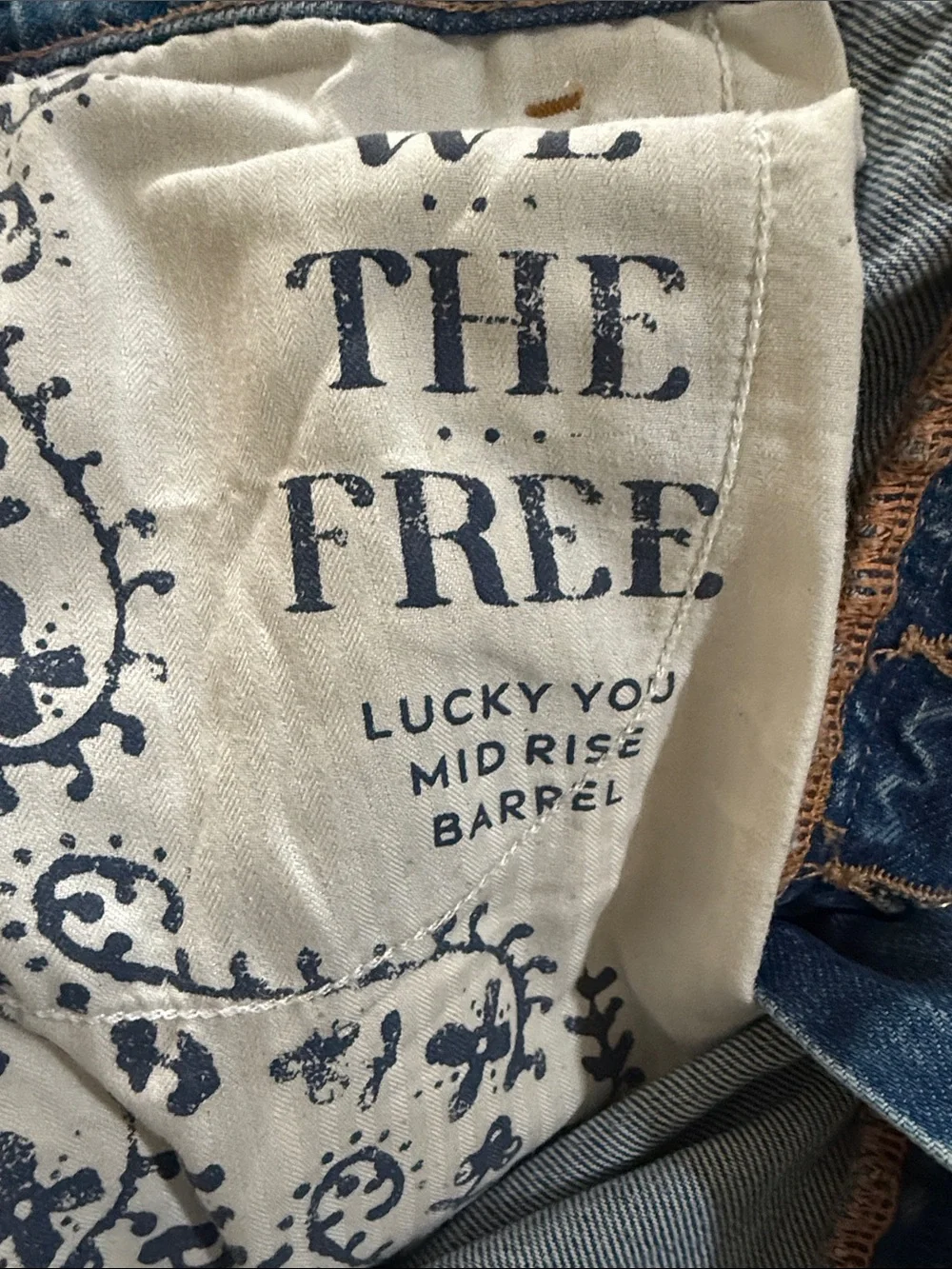 We The Free People “Lucky You Mid Rise Barrel” Blue Denim Jeans